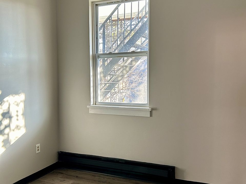 2nd image of 222 W Vine St #11332255