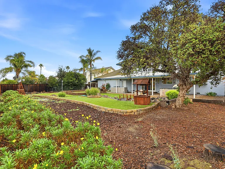 1414 Columbine Way — Photo 44