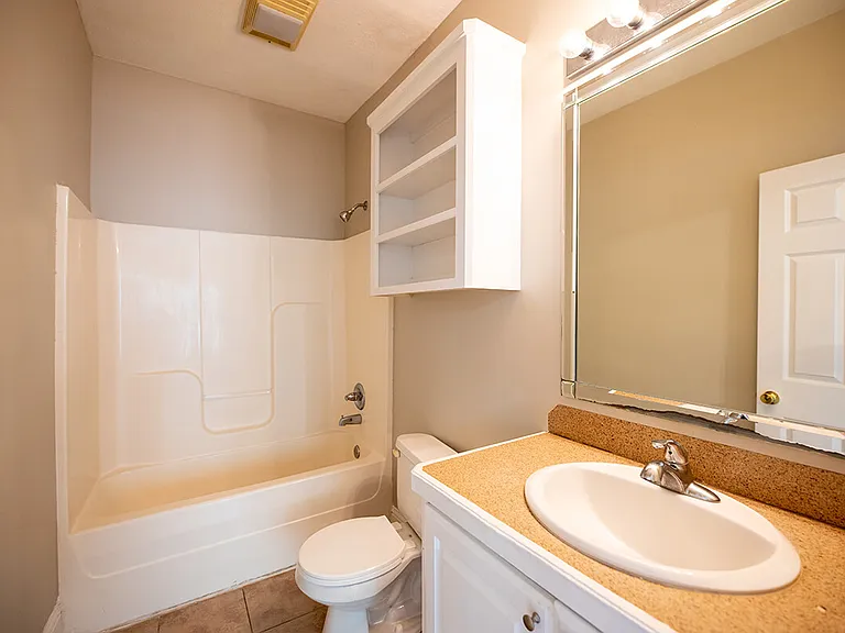 727-PRYCE-STREET-bathroom_06092026
