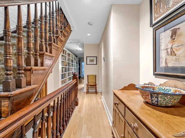 129 West 70th Street image 6 of 15