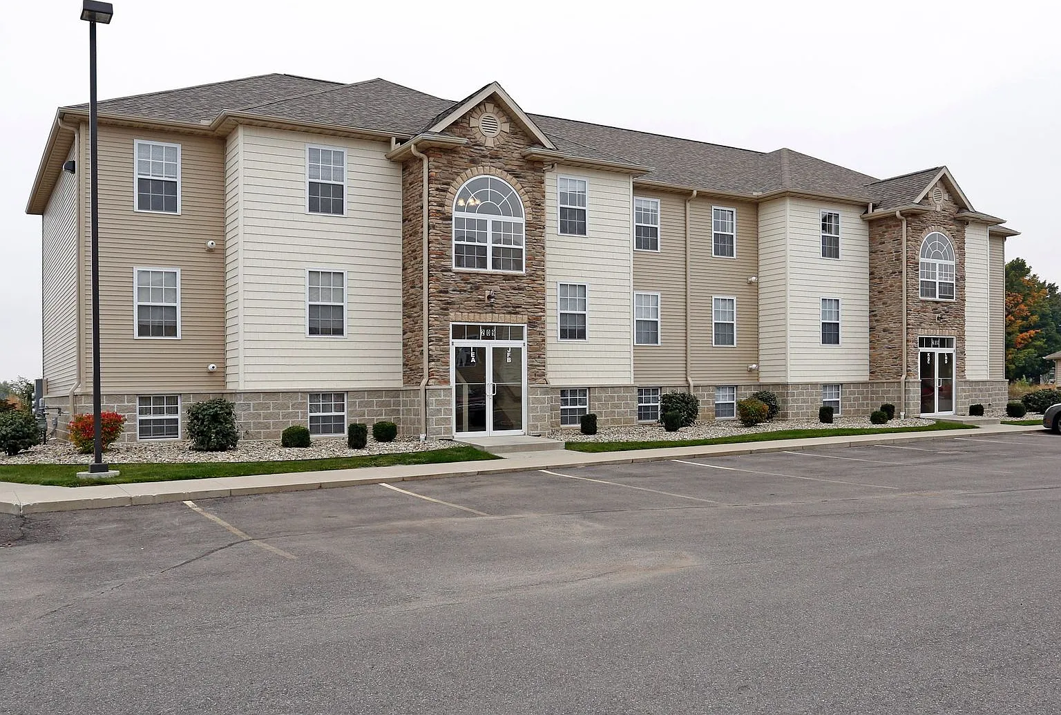Briarwood Apartments and Villas — Photo 1