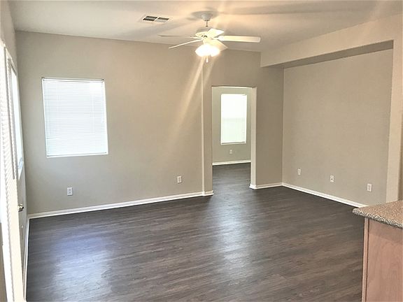 5th image of 716 Fort Mandan Ct