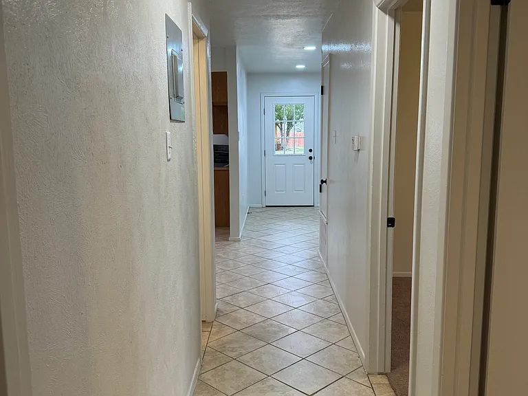 1207 Pueblo St — Photo 4