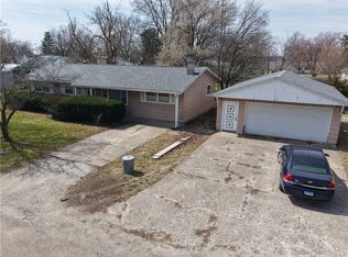 306 S Oak St, Shelbyville, IL 62565