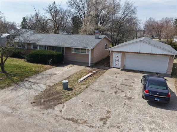 306 S Oak St, Shelbyville, IL 62565