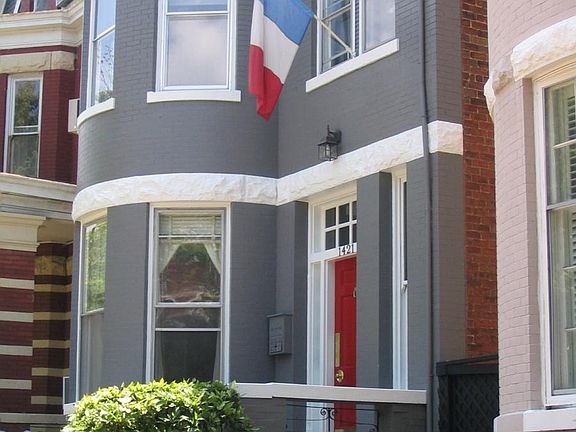 2nd image of 1421 Grove Ave APT 1