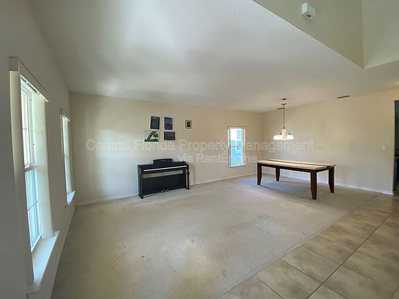 4th image of 2851 Moonstone Bnd
