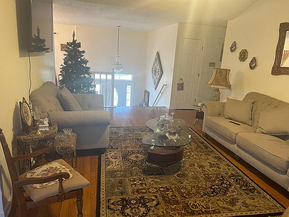 2nd image of 2741 Sweet Oaks Ct