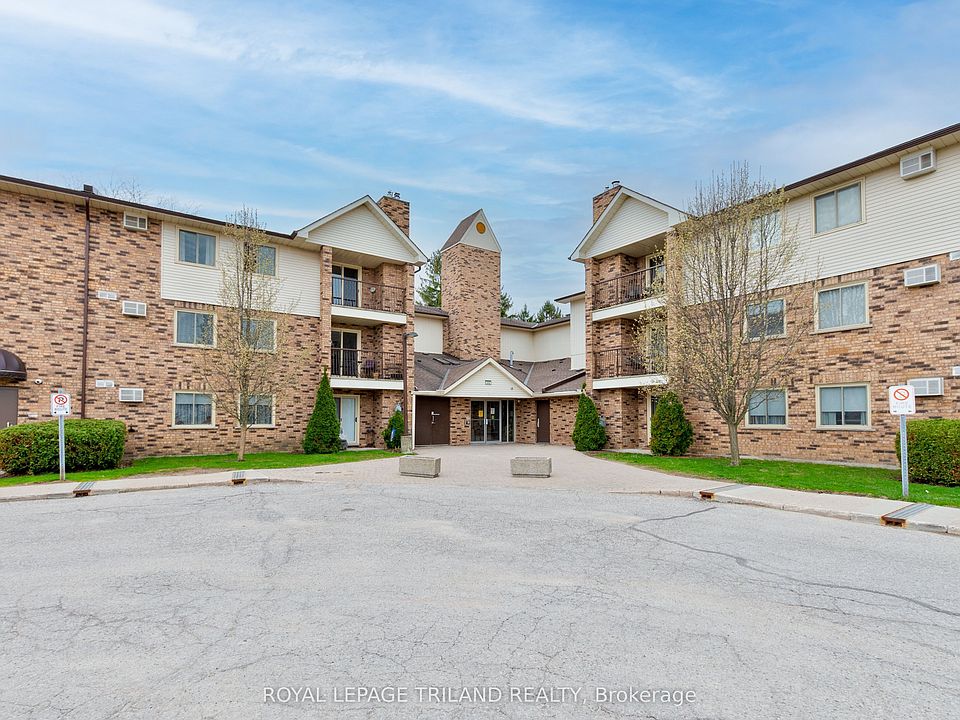 1st image of 440 Wellington St #123