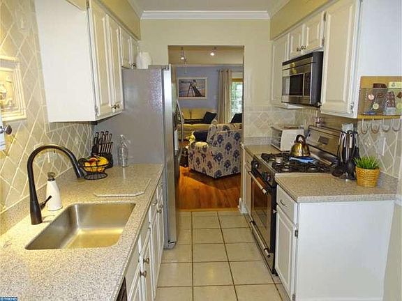 4th image of 87 Fair Oaks Ct