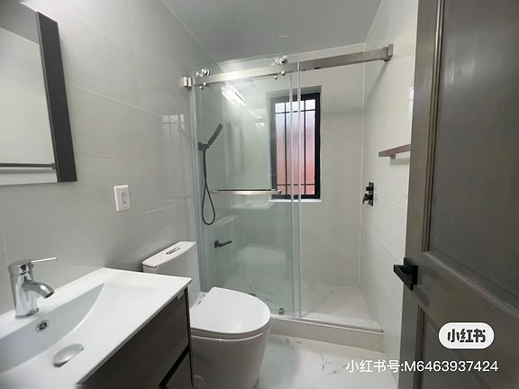 2nd image of 7616 167th St Floor 1