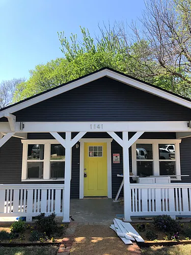 1141 N Douglas Ave Photo 1
