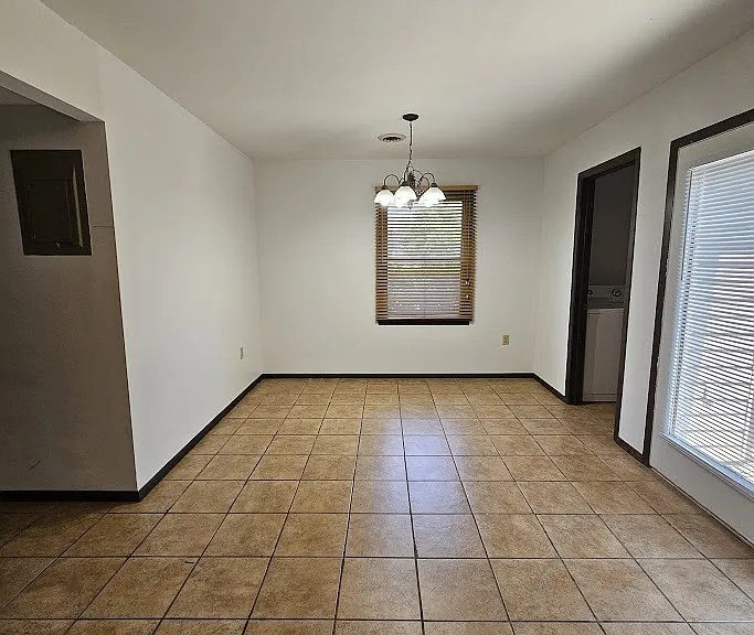 915 Southgate Dr #13 — Photo 4