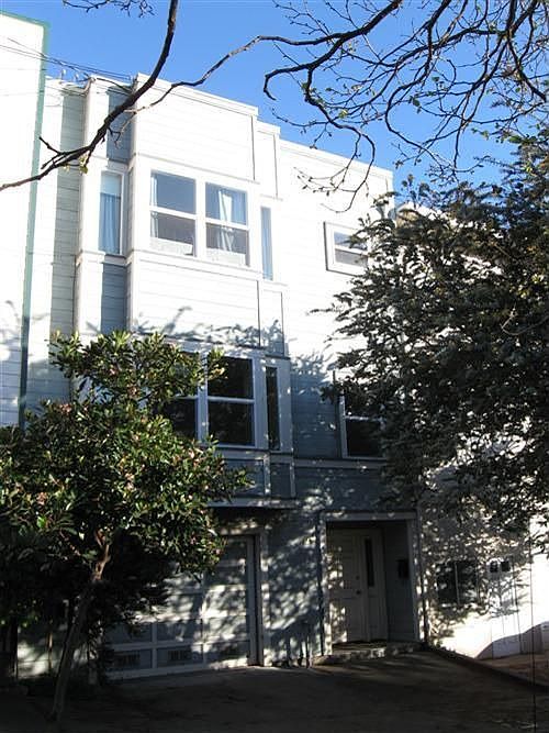 1st image of 185 Lundys Ln