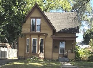 559 N Grove Ave, Elgin, IL 60120