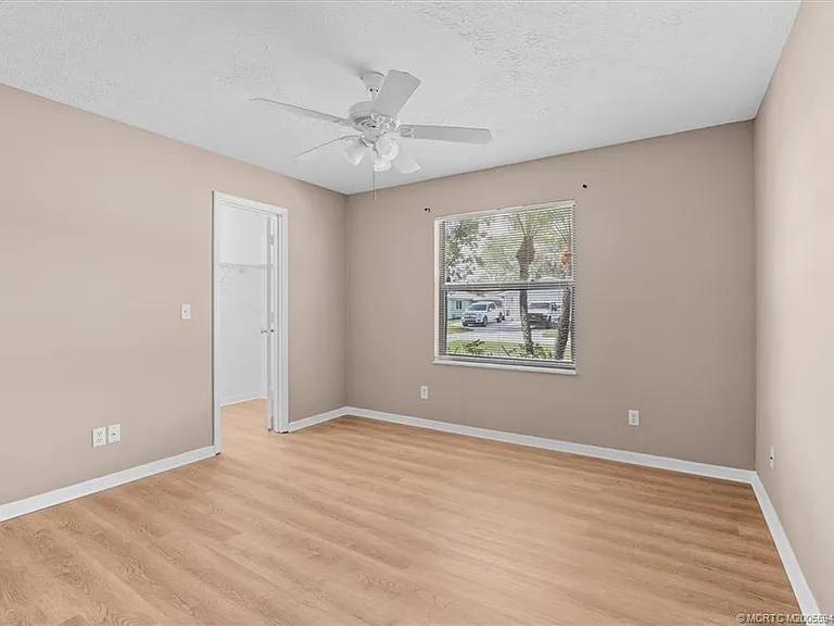687 NE Maranta Terrado — Photo 19