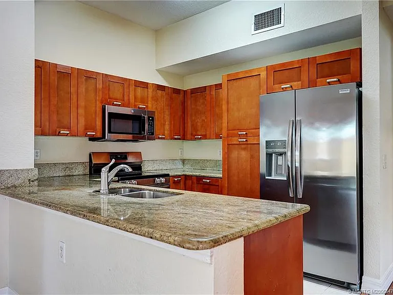 49 SE Sedona Cir #101 — Photo 21