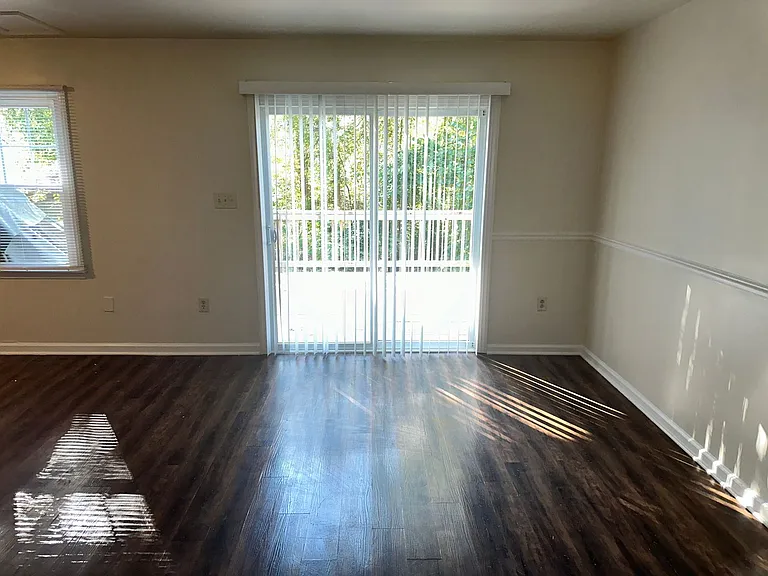 4307 Saxonbury Way — Photo 5