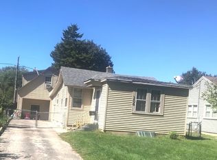 306 N Aldine Ave, Elgin, IL 60123