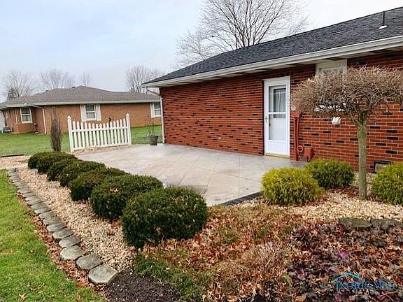 3rd image of 11096 Fairview Dr #4