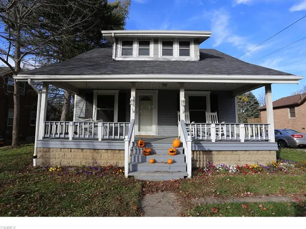 3237 State St NW, Uniontown, OH 44685