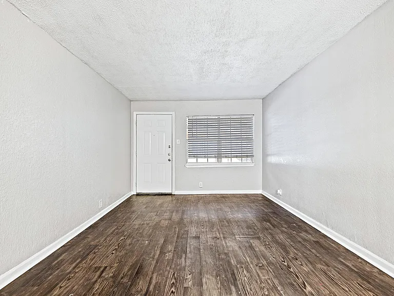 5414 Reiger Ave #6 — Photo 7