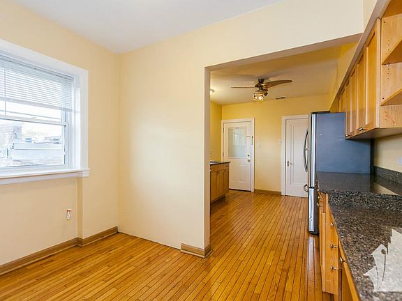 5th image of 6014 N Francisco Ave APT 1