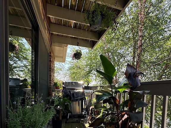 3rd image of 249 W Court Of Shorewood APT 2B
