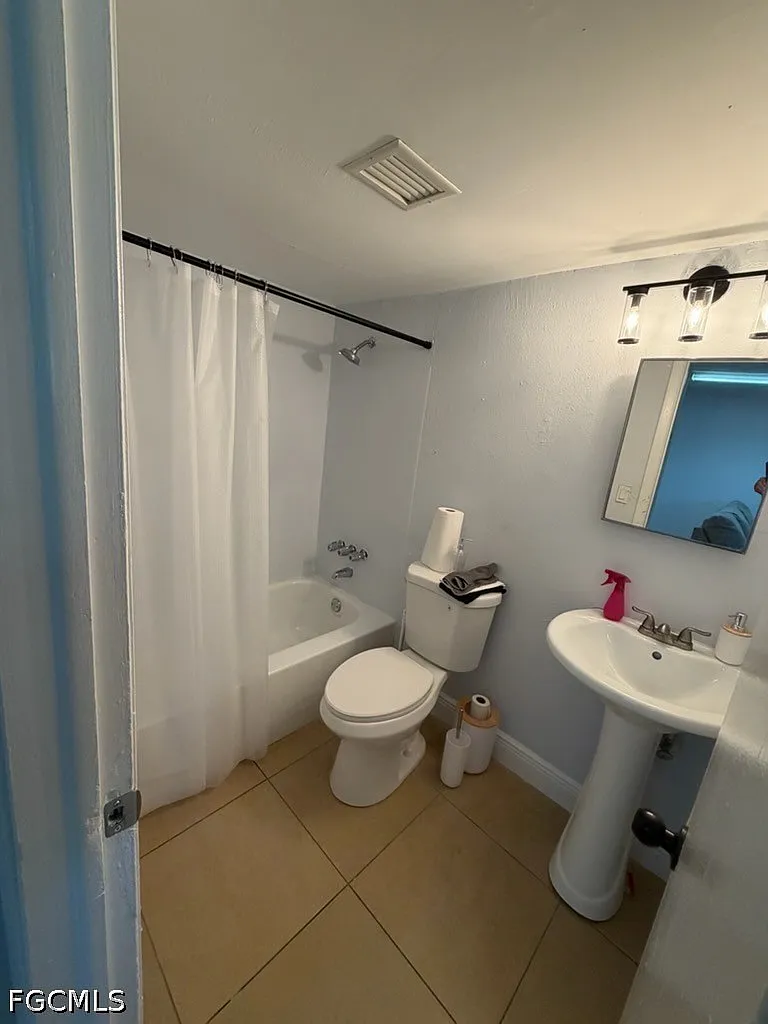 2 bed, 2.0 bath, 3392 sqft, $1,500 — Photo 3