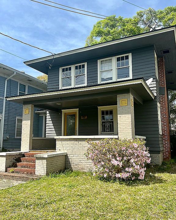 View of front of the house