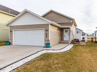 7346 24th St S, Fargo, ND 58104