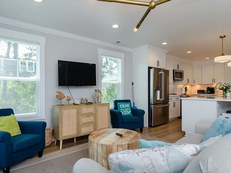 1210 Mackerel Ln #2 — Photo 8