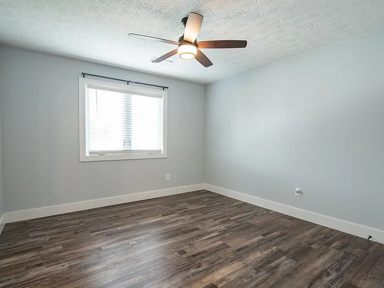 109 Gaston Cir — Photo 46