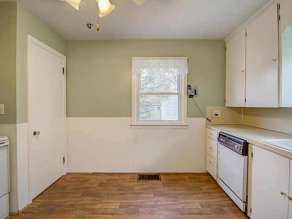 5th image of 923 Colfax Ave