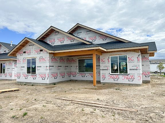 3rd image of 816 Rivet Way