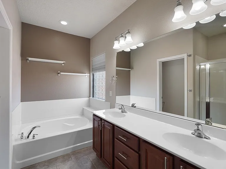 224 Valle Alto Dr NE — Photo 27