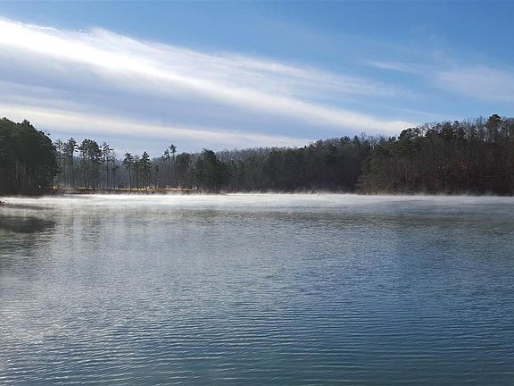 3rd image of 167 Lake Breeze Trl
