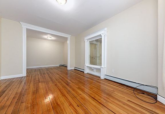 3rd image of 477 Bainbridge St #1F