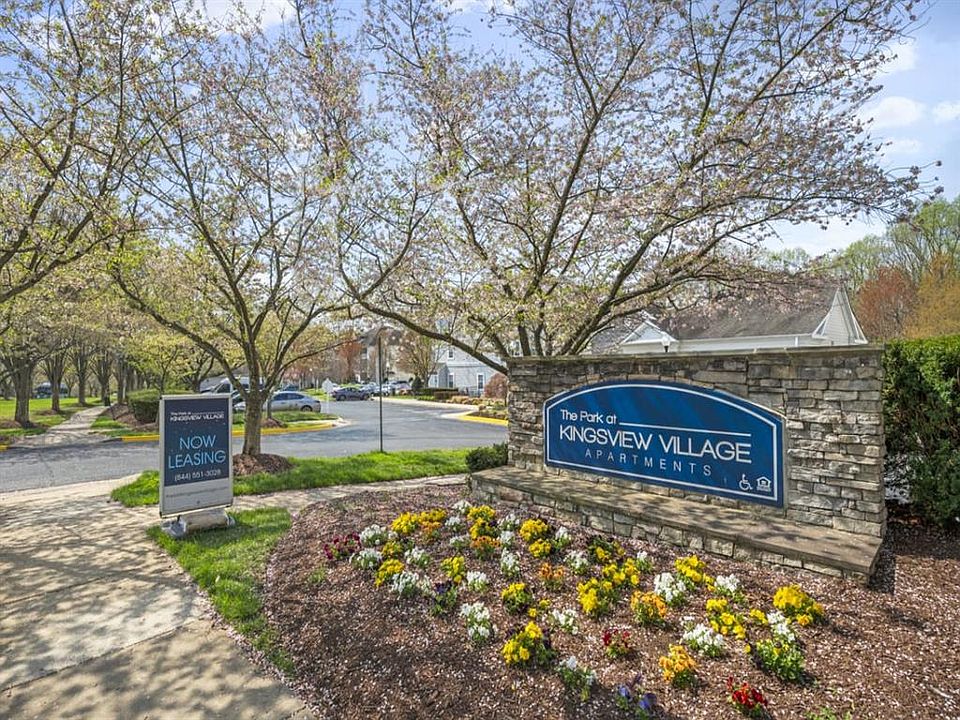 The Park at Kingsview Village entrance
