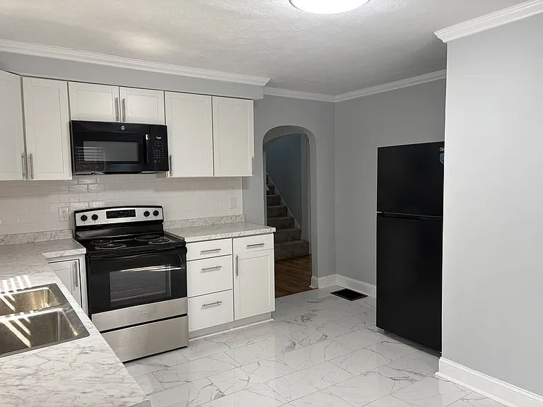 3621 Cleveland Ave — Photo 3