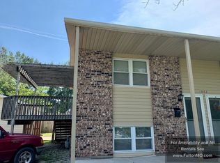 1002 Donna Ln #B, Fulton, MO 65251