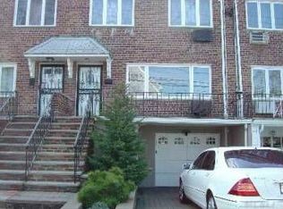 6638 71st St, Middle Village, NY 11379