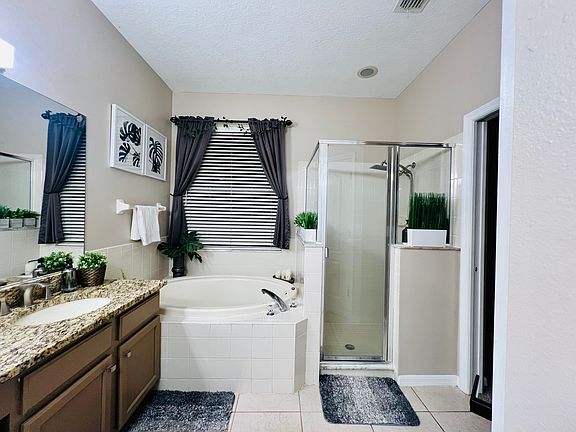 4th image of 13804 Sigler St #1