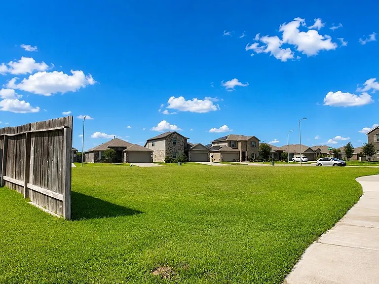 21422 Chester Cliff Ln — Photo 4