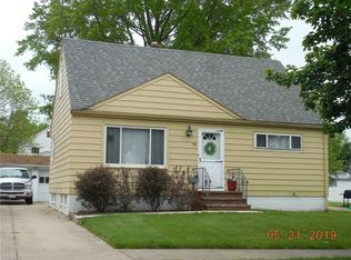 74 John St, Bedford, OH 44146