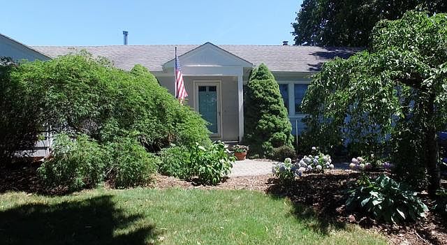 1st image of 34 Tuthills Ln