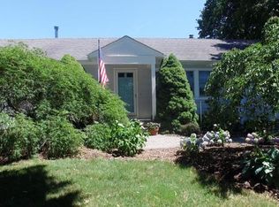 34 Tuthills Ln, Riverhead, NY 11901