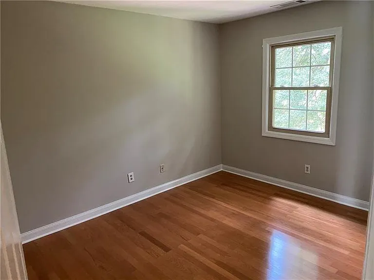 3125 Colonial Way #G — Photo 8