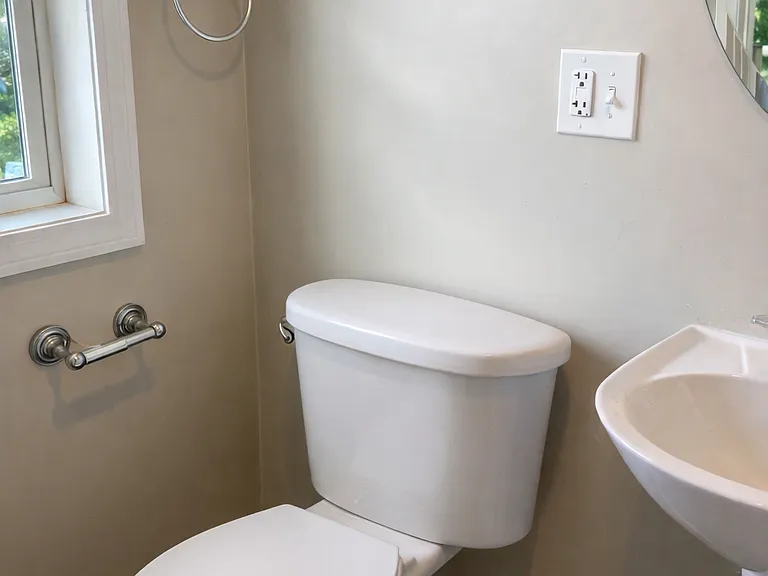 184 Boston Ave #1 — Photo 8