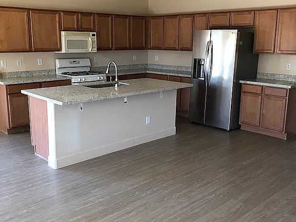 3rd image of 27321 N 65th Dr